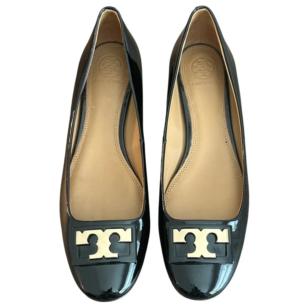 Tory Burch Gigi Black Patent Leather Block Heel Pumps Gold Logo Size 8.5